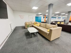 Common room- click for photo gallery